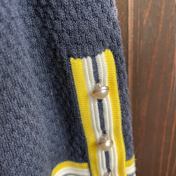 Talbots Women's Navy and Yellow Sweater - Picture 5 of 11